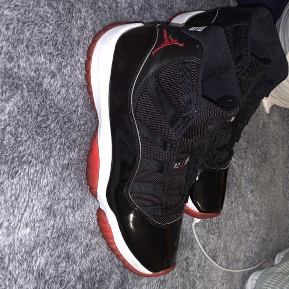 Jordan 11 bred og all size 8.5